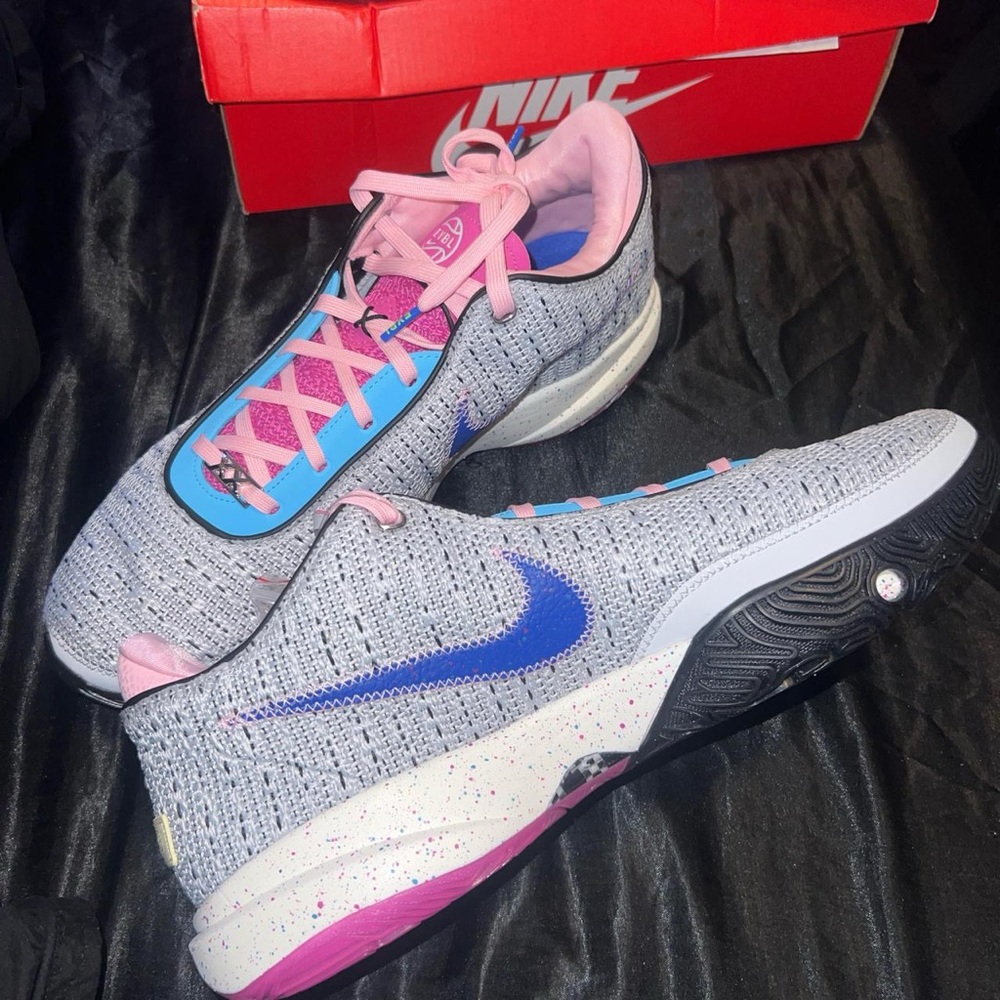 LeBron 20 “EYBL”